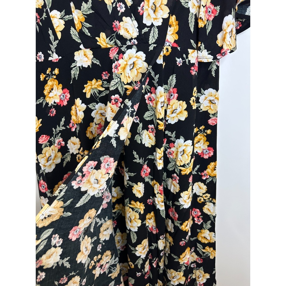 Torrid Floral Faux Wrap Challis Dress Flutter Sleeve Plus Size 1 1X Black Yellow - Picture 4 of 14